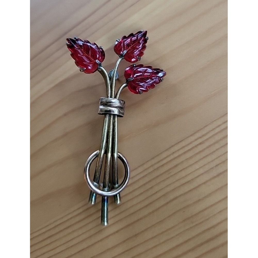Vintage Kreisler Red Art Glass Brooch Fruit Salad Prong Set Gold Wash Metal 3"